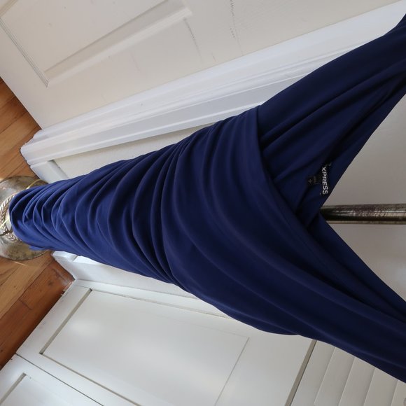 EXPRESS flattering blue ruched dress - Picture 3 of 3